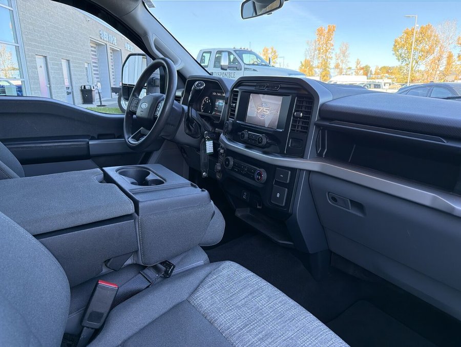 Ford F-150 XLT 5.0L ** XTR ** TOW PACK ** GROS MIRROIRS ** BAS KILO ** 6,5 pi 2023 Blanc