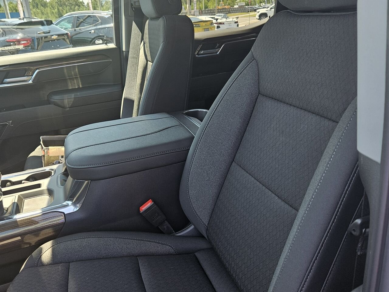 2026 Chevrolet Silverado 1500 RST cabine multiplace 4RM 157 po Summit White Thetford Mines - photo #10