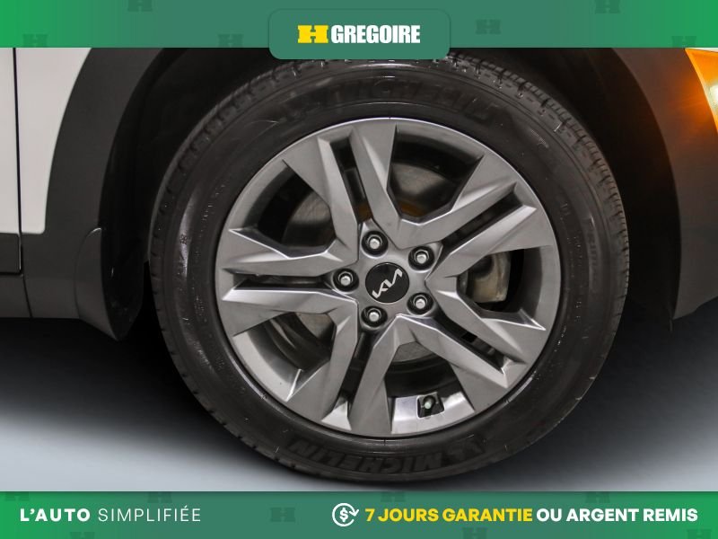 2023 Kia Seltos White Laval - photo #32
