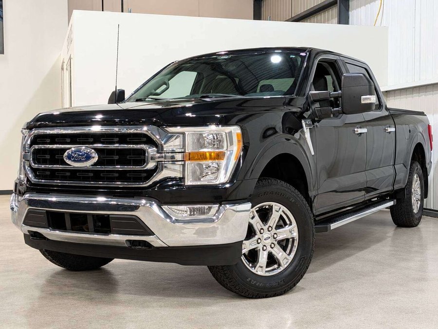 Ford F-150 XLT 4WD SuperCrew 5.5' Box 2022 Noir