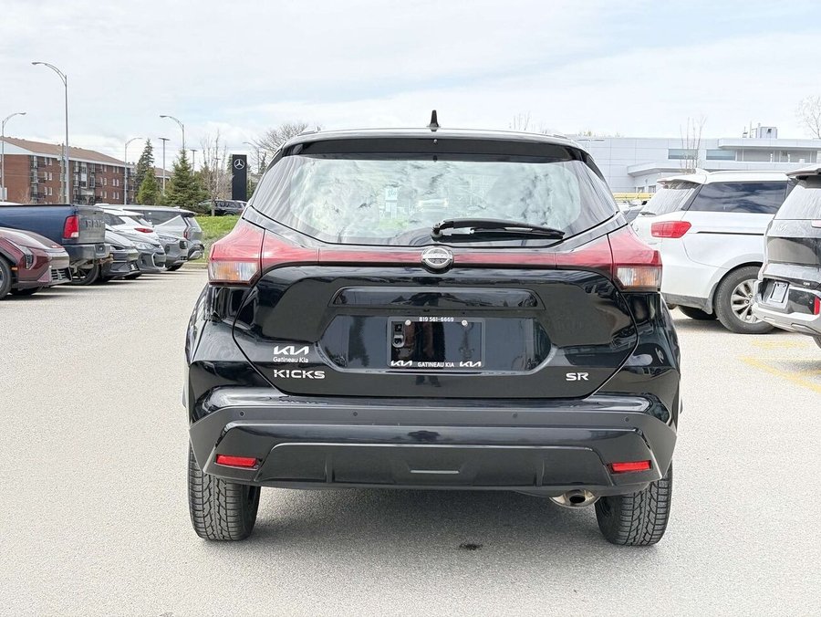 2023 Nissan Kicks SR FWD Black