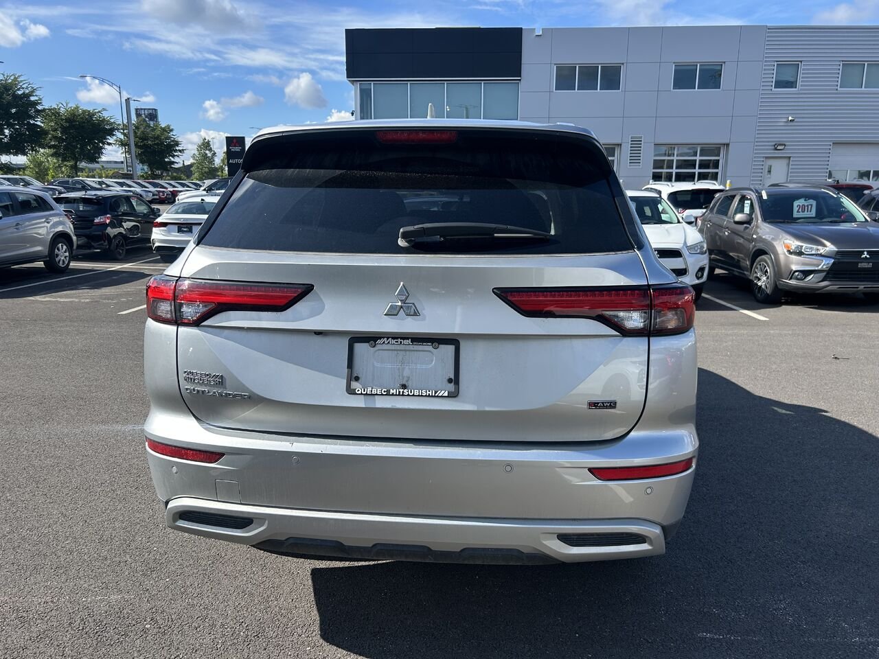 2024 Mitsubishi Outlander Silver Saint-Eustache - photo #6
