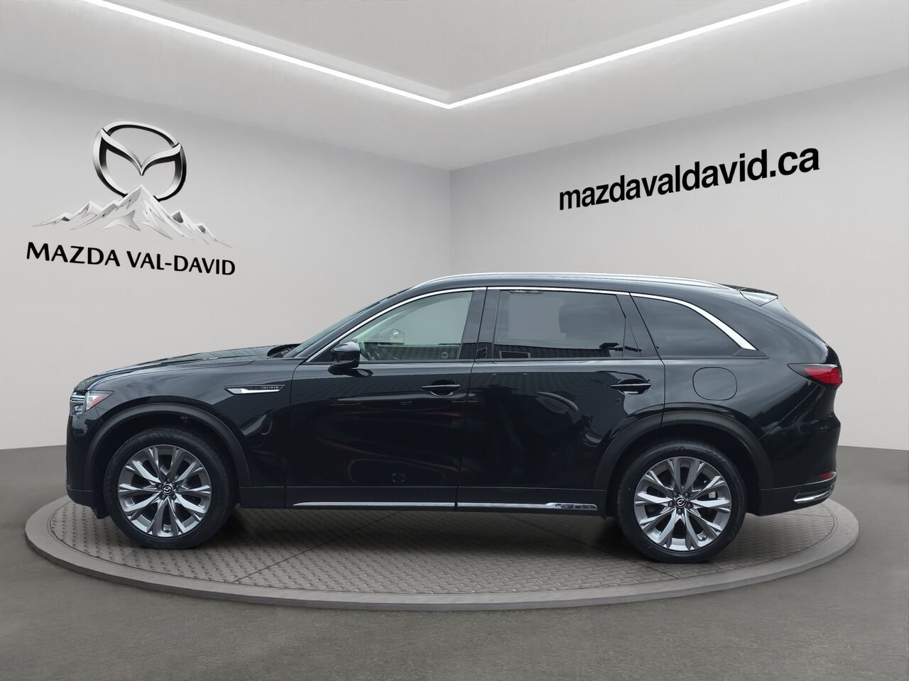 Mazda CX-90 hybride léger GT TI, 7PASSAGERS, SIEGE CHAUFFANTS AVANT ET ARRIÈRE, TOIT PANORAMIQUE 2025 Noir Val-David - photo #1