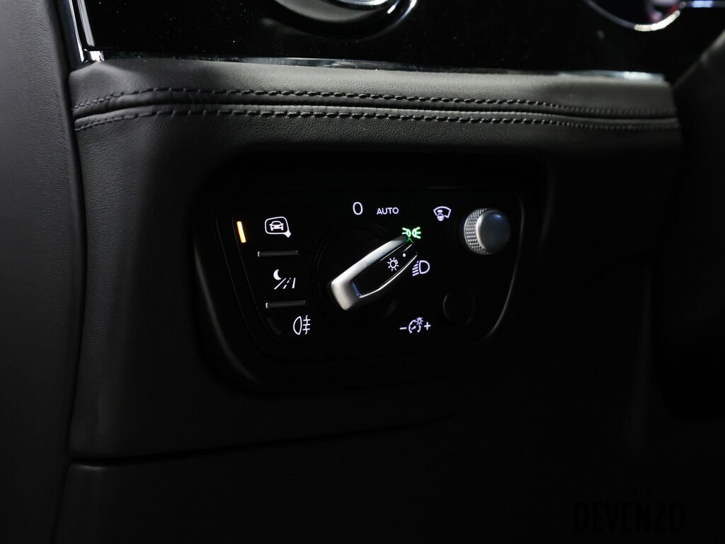 2021 Bentley Bentayga Black Saint-Eustache - photo #20