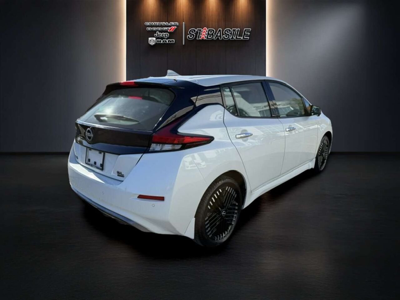 Nissan Leaf 2023 Blanc Saint-Basile-le-Grand - photo #24