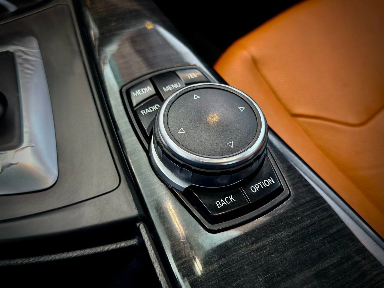 2016 BMW 3 Series Beige Notre-Dame-des-Prairies - photo #27