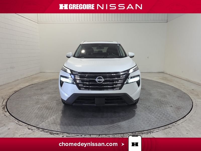 2025 Nissan Rogue White Laval - photo #2