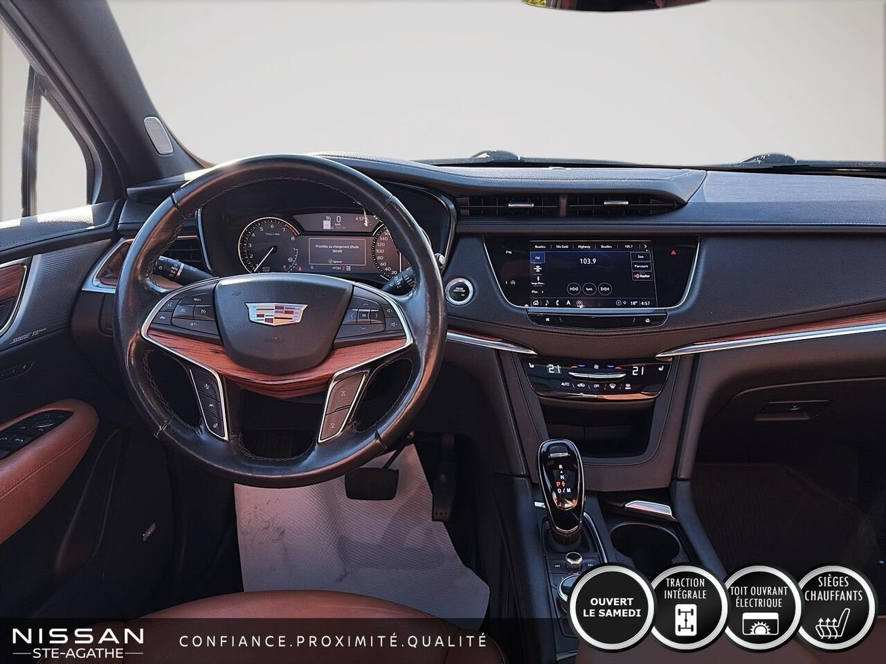 2023 Cadillac XT5 HAUT DE GAMME LUXE | TI | SEULEMENT 49 212 KM | TOIT OUVRANT ULTRAVIEW | CUIR | BOSE Blue Saint-Jérôme - photo #9