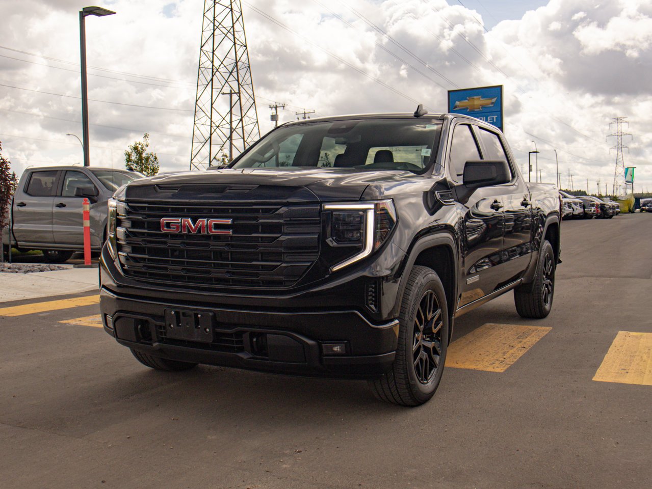 2024 GMC Sierra 1500 4WD Crew Cab 147 Elevation Black Sherwood Park - photo #3