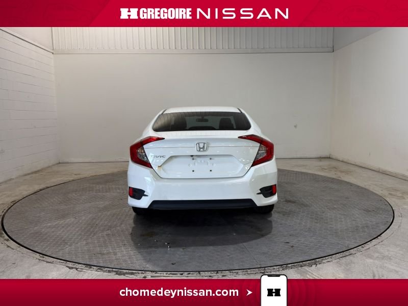 2017 Honda Civic White Laval - photo #7