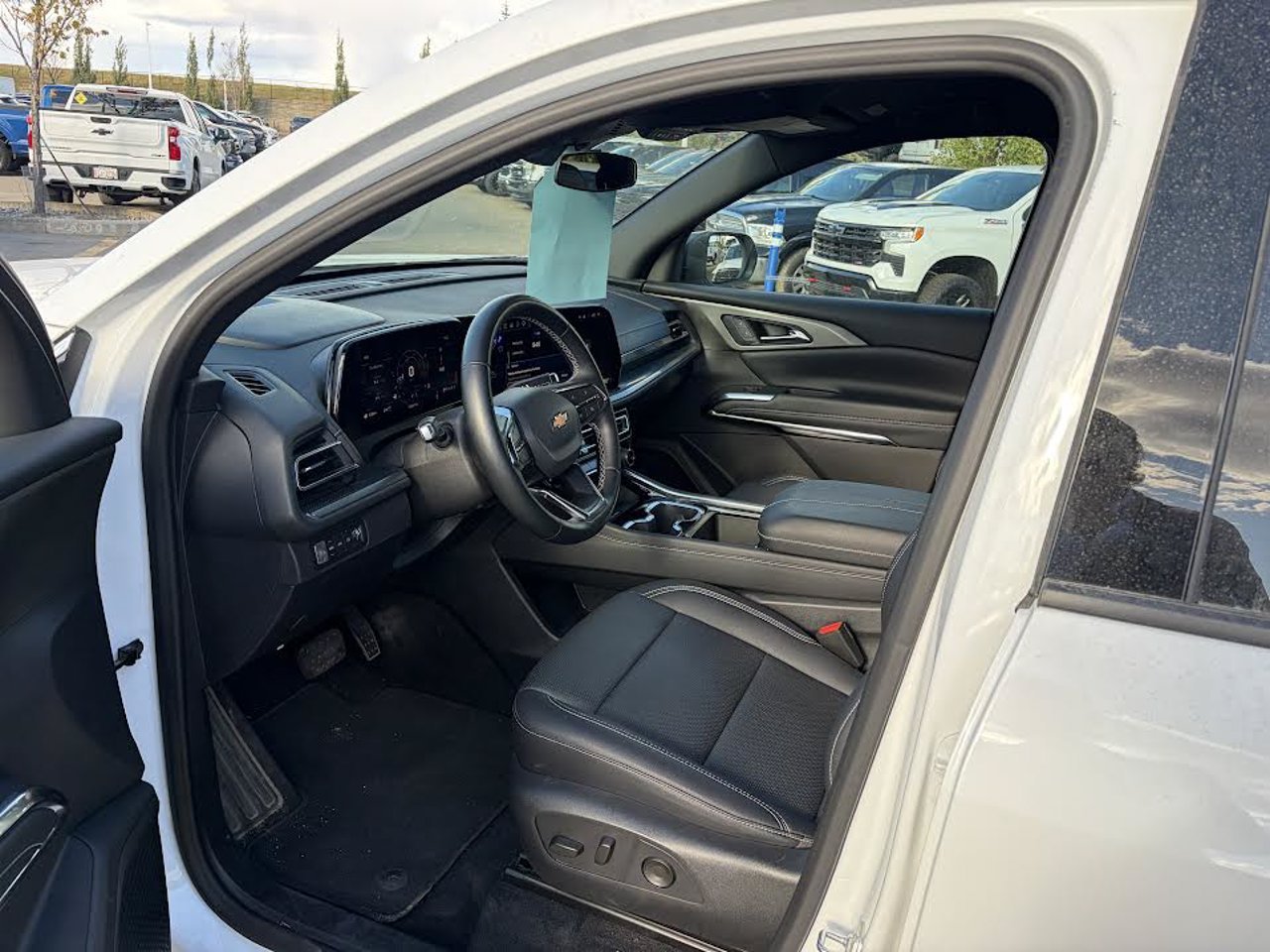 2026 Chevrolet Traverse AWD 4dr LT White Sherwood Park - photo #6