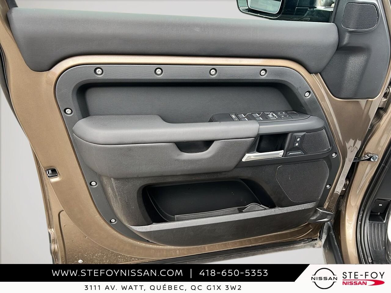 2025 Land Rover Defender 110S Beige Ste-Foy - photo #10