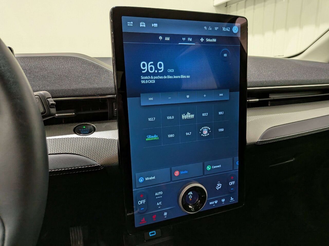 2023 Ford Mustang Mach-E California Route 1 AWD Black Val-David - photo #19