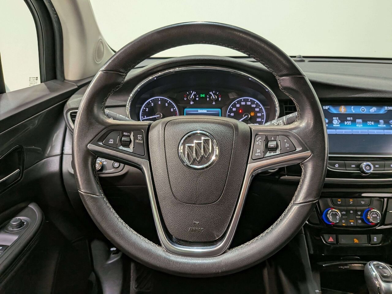 Buick Encore FWD 4dr Sport Touring 2017 Blanc Val-David - photo #12