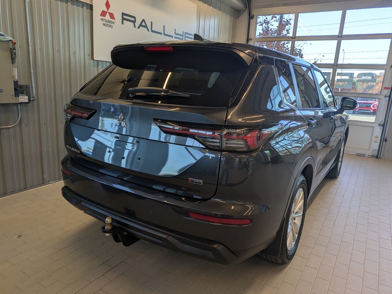 Mitsubishi Outlander 2025 Gris Gatineau - photo #19