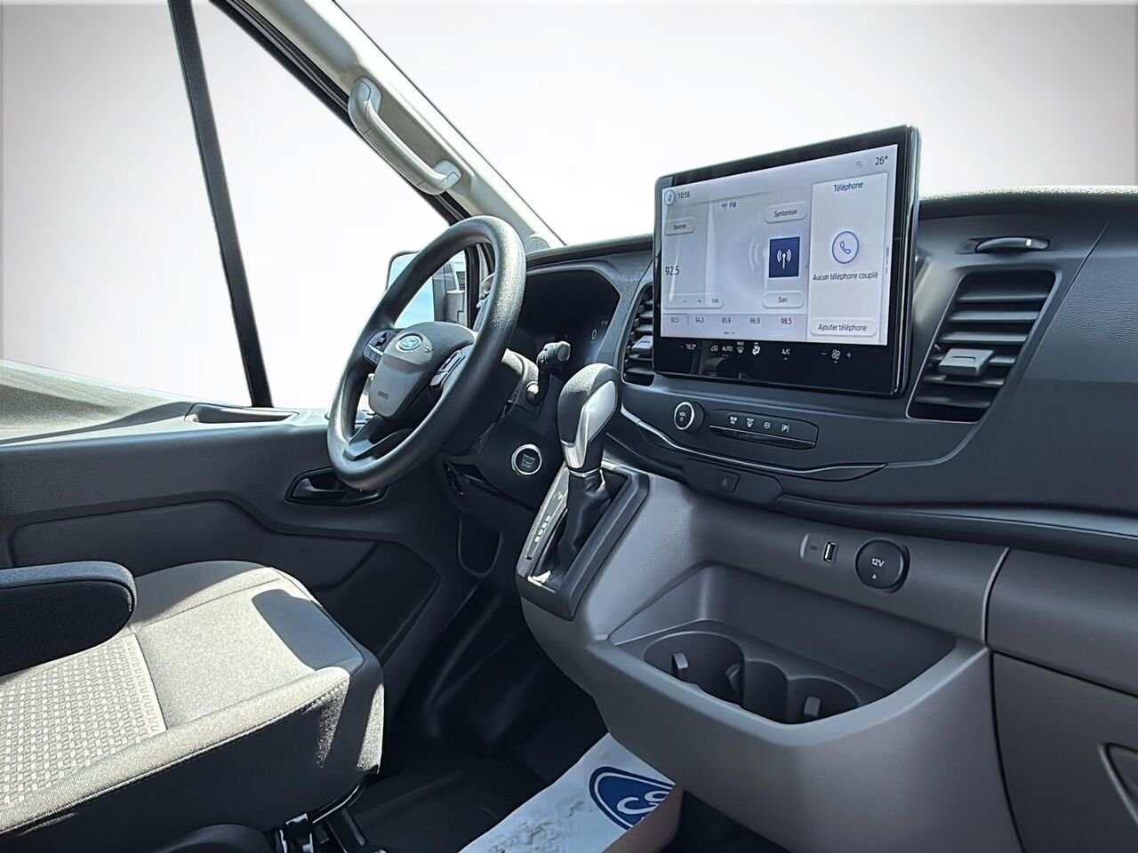 2026 Ford Transit Cutaway Oxford White Saint-Jérôme - photo #5