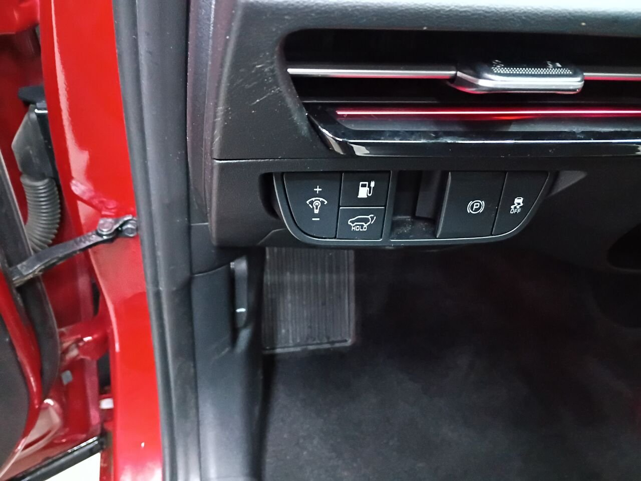 2024 Kia EV6 Red Blainville - photo #20