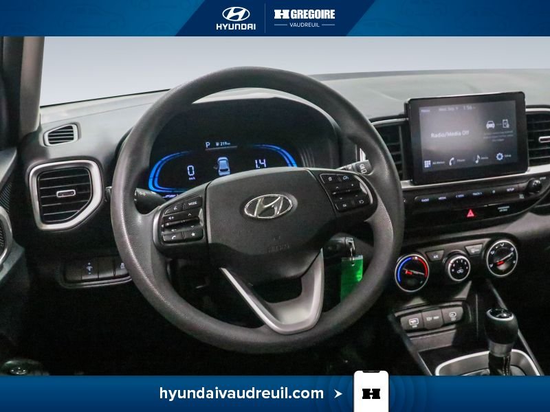 Hyundai Venue 2023 Noir Laval - photo #19