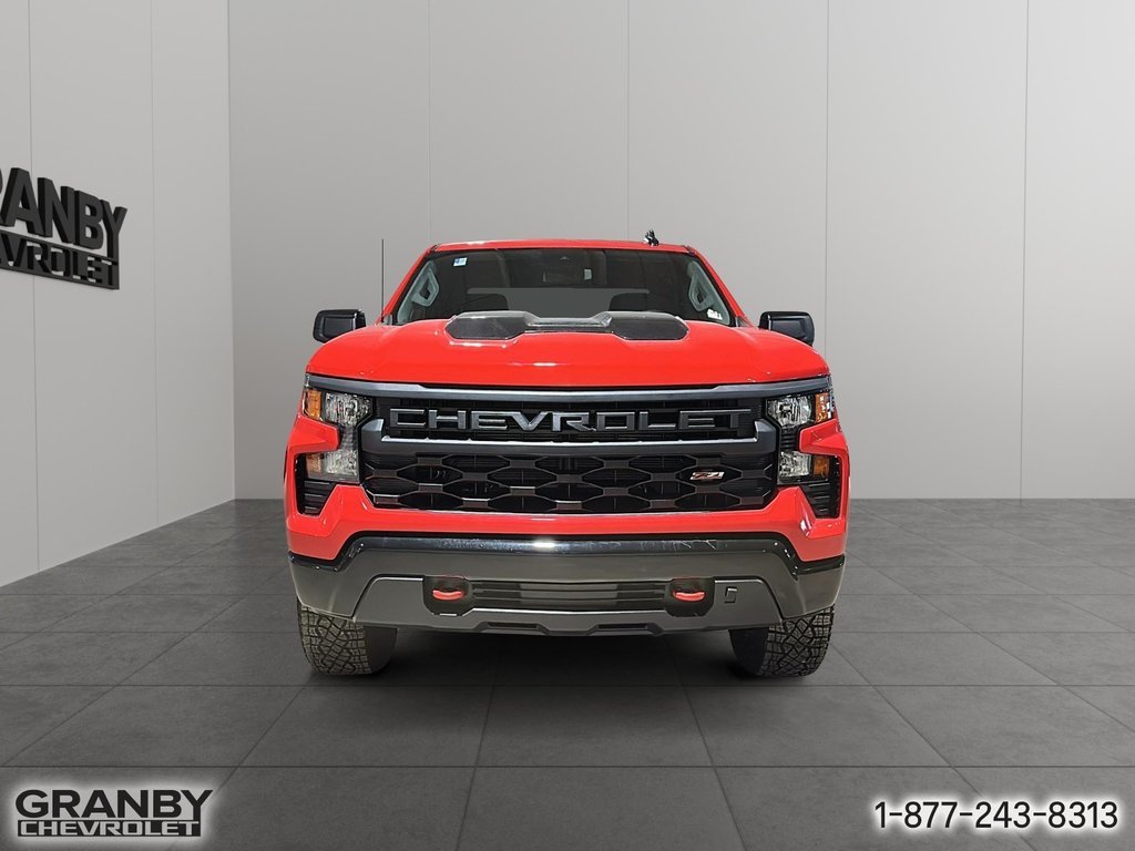 CHEVROLET Silverado 1500 K1500 SILVERADO CREW CAB CUSTOM TRAIL BOSS STD/BOX (2CX) | 26-0384 2026 Rouge ardent Granby - photo #1