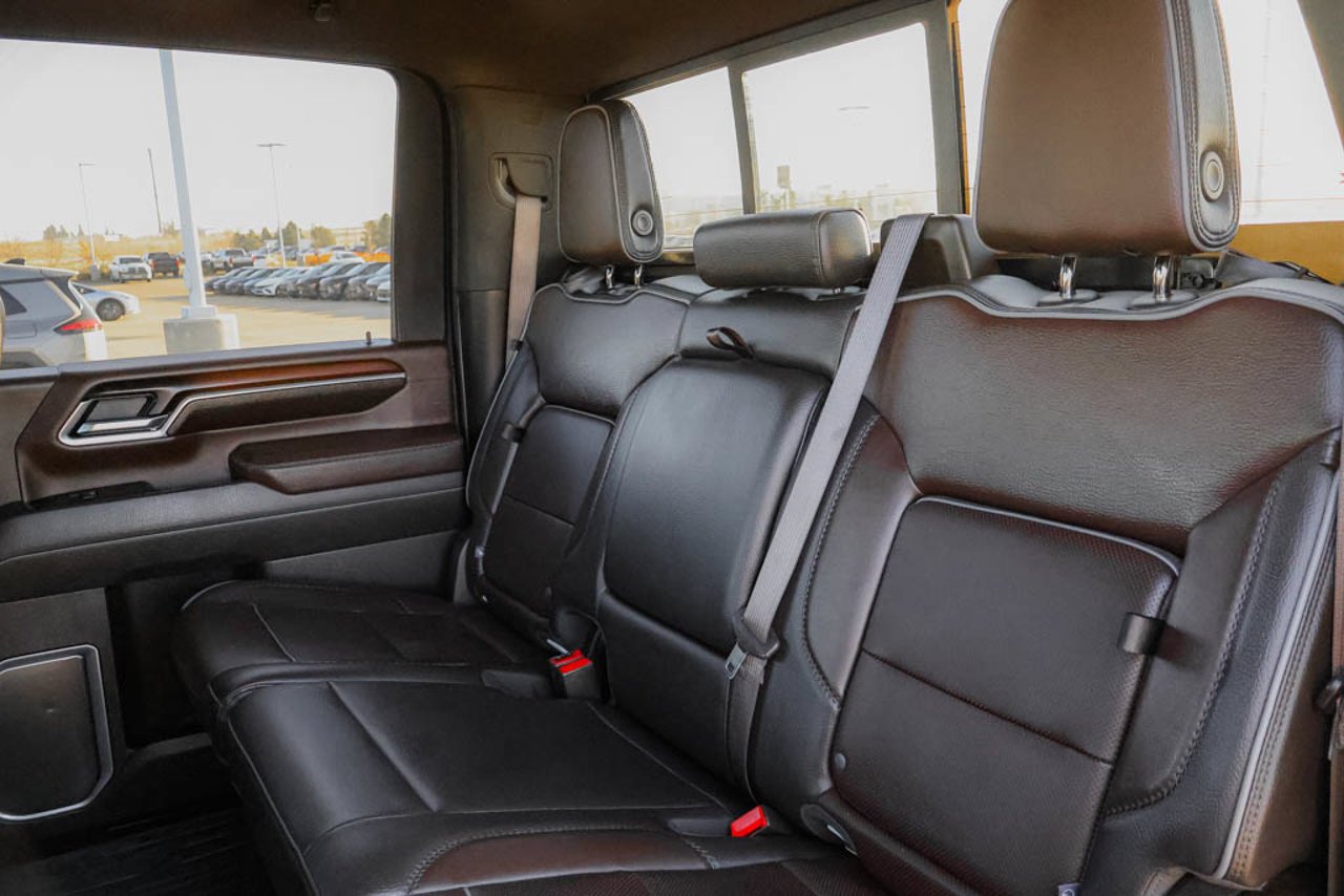 2025 GMC Sierra 3500HD 4WD Crew Cab 159 Denali White Sherwood Park - photo #33