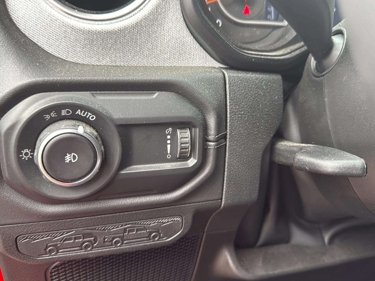 Jeep Wrangler Sahara 2025 Rouge Gatineau - photo #15