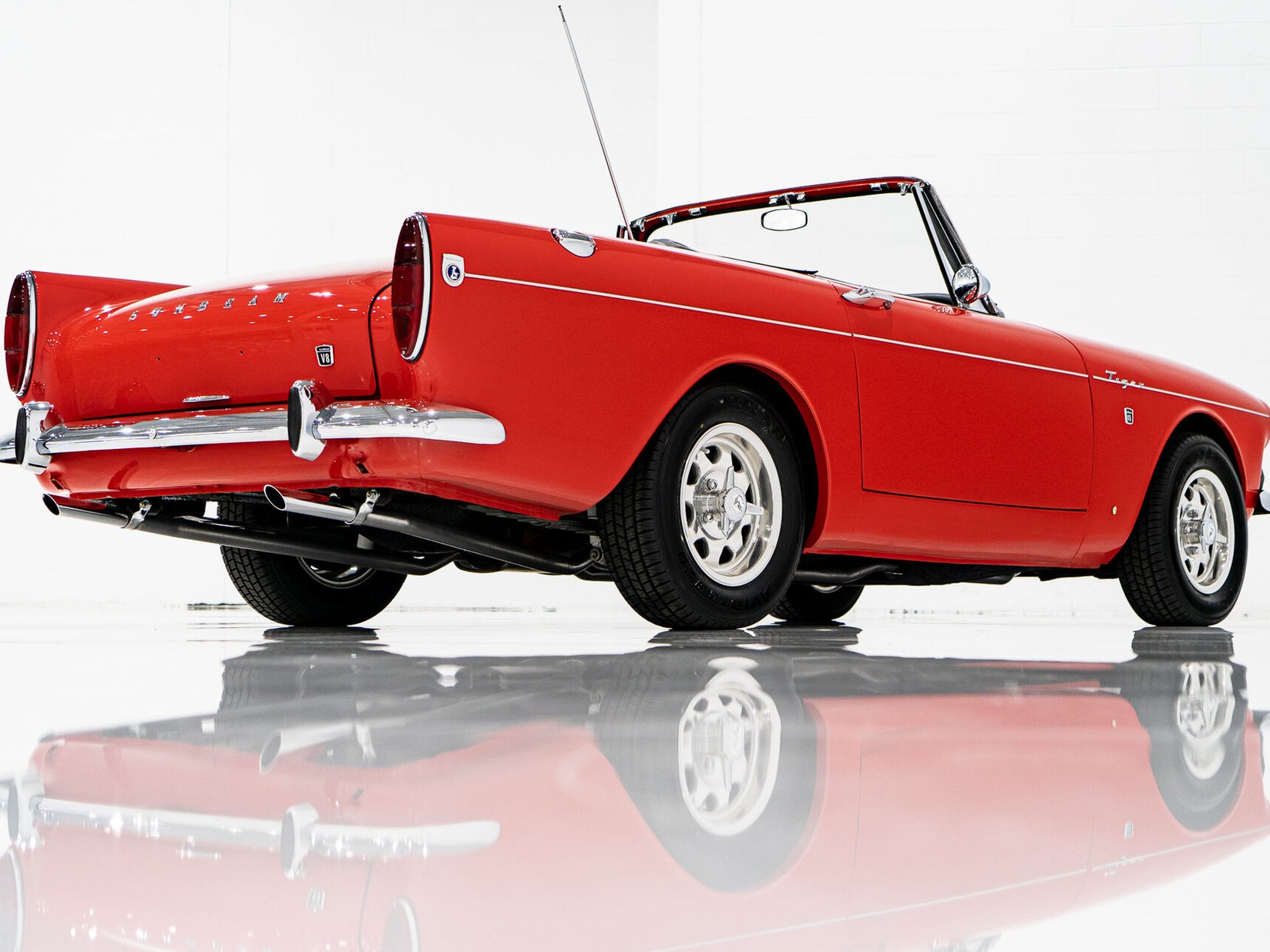 Sunbeam Tiger Unrestored with single repaint **PRIX EN USD** 1967 Rouge Montréal - photo #26