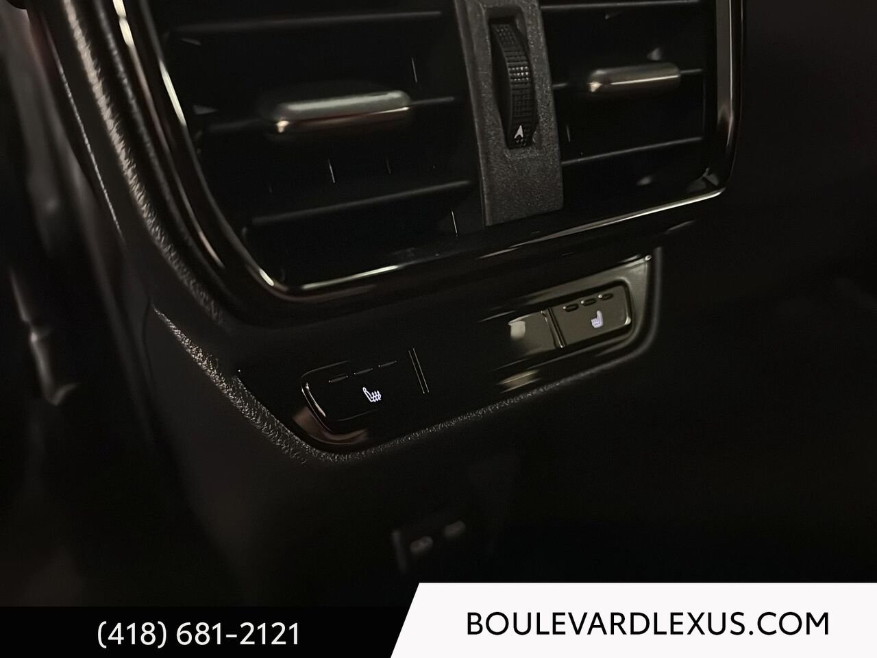 Lexus NX 19487A 2022 Argent Québec - photo #17