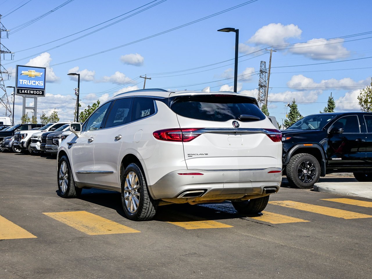 2020 Buick Enclave AWD 4dr Essence White Sherwood Park - photo #9