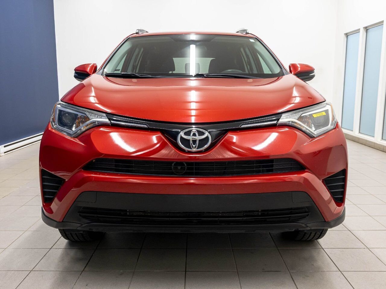 Toyota RAV4 LE *SIÈGES CHAUFF* BLUETOOTH CAMÉRA A/C USB 2016 Rouge Saint-Jérôme - photo #3