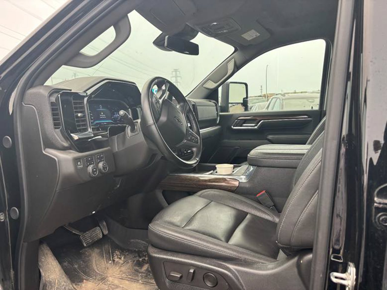 2024 Chevrolet Silverado 2500HD 4WD Crew Cab 159 LT Black Sherwood Park - photo #5