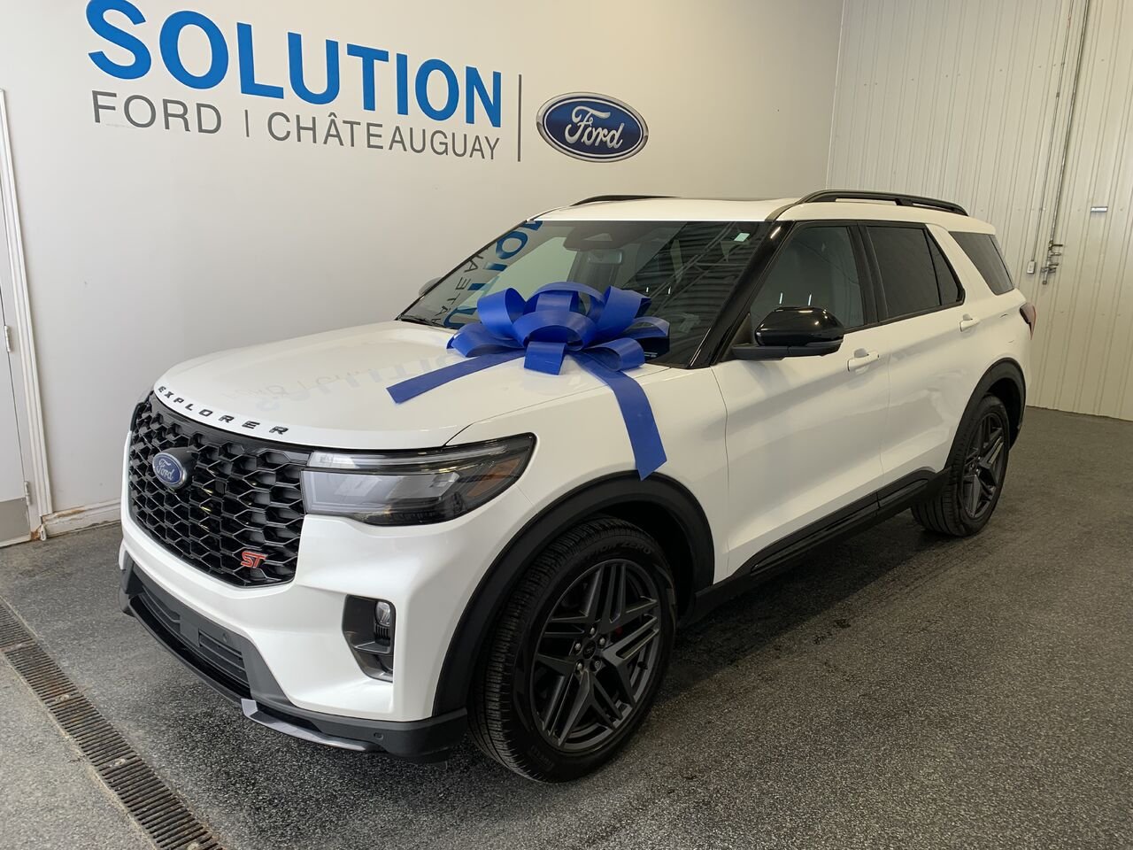 Ford Explorer ST EXPLORER ST 4WD 2025 Blanc Châteauguay - photo #0