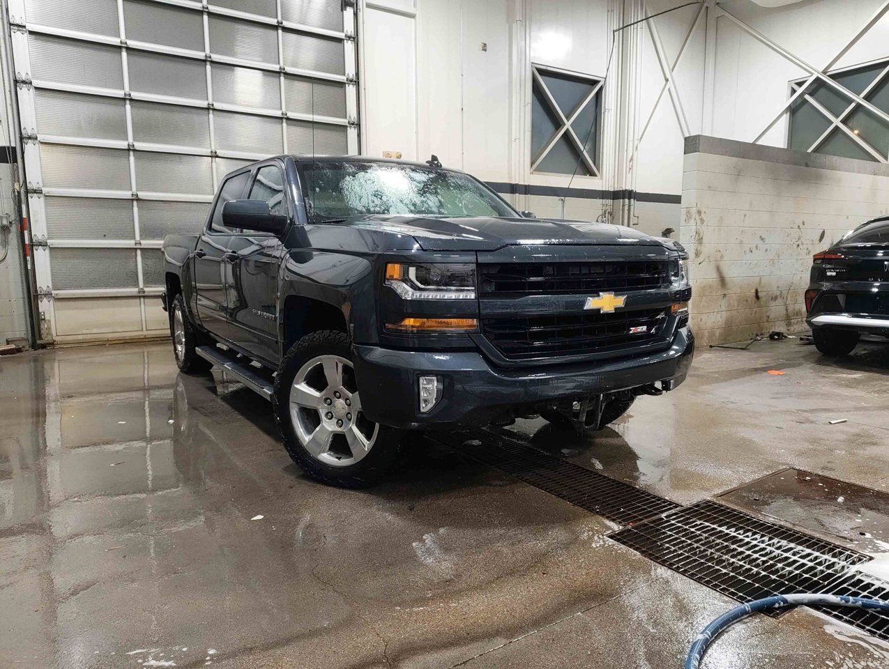 2018 Chevrolet Silverado 1500 4WD Crew Cab 143.5 LT w/2LT Grey Sherwood Park - photo #1