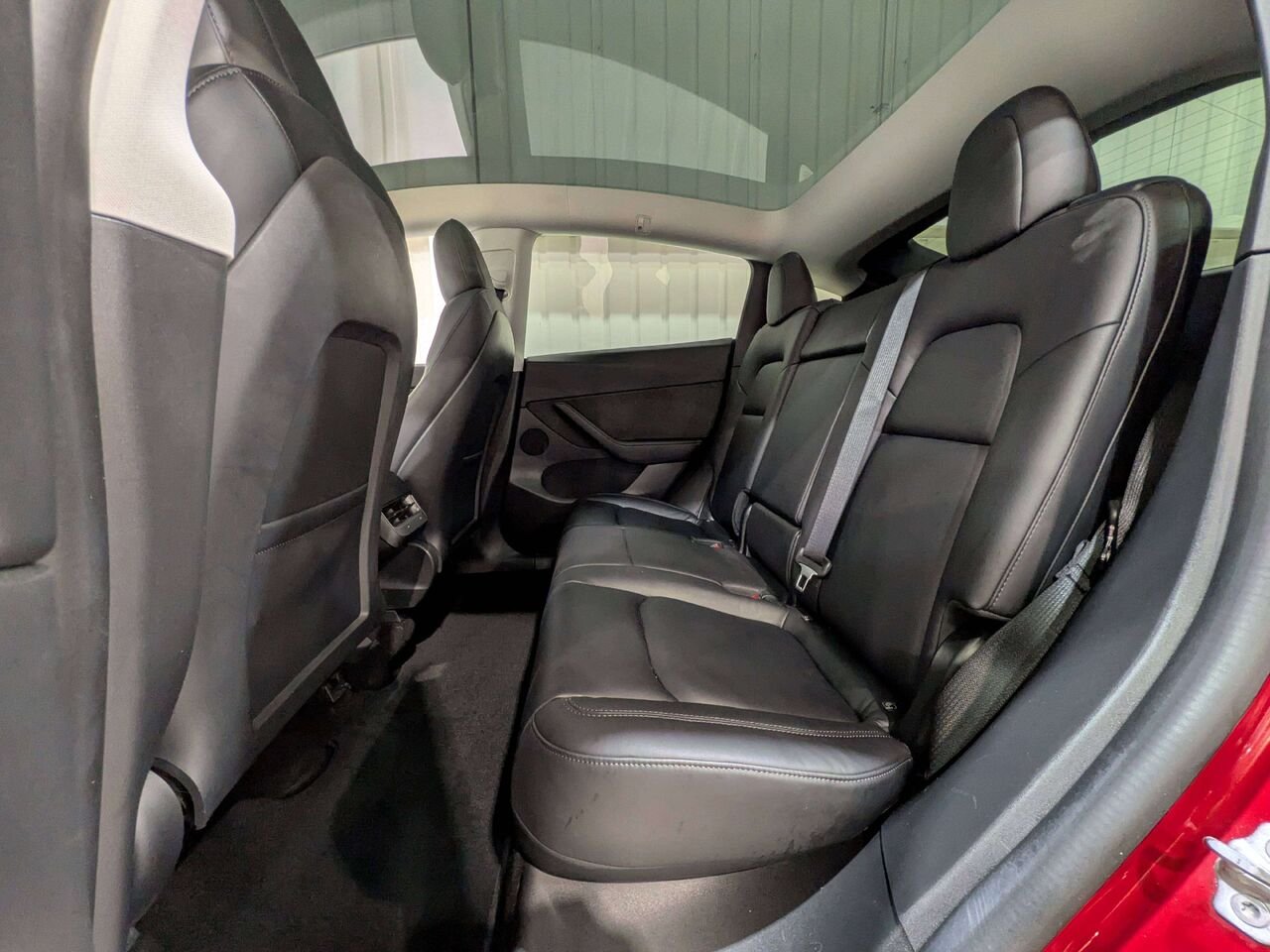 2020 Tesla Model Y Long Range AWD Red Val-David - photo #12