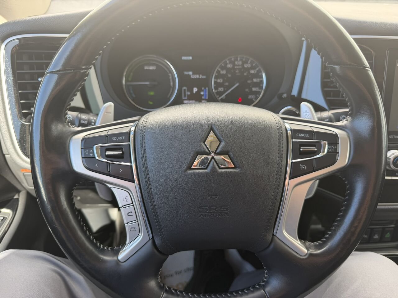 2020 Mitsubishi Outlander Plug-In Hybrid SE S-AWC Silver Laval - photo #26