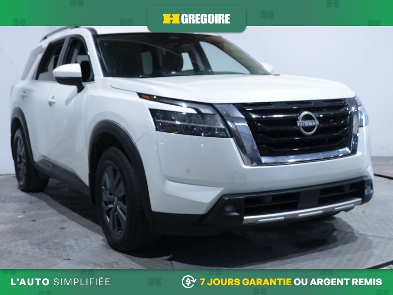 Nissan Pathfinder SV 4WD AUTO AC MAGS TOIT CAM RECULE BLUETOOTH 2022 Blanc