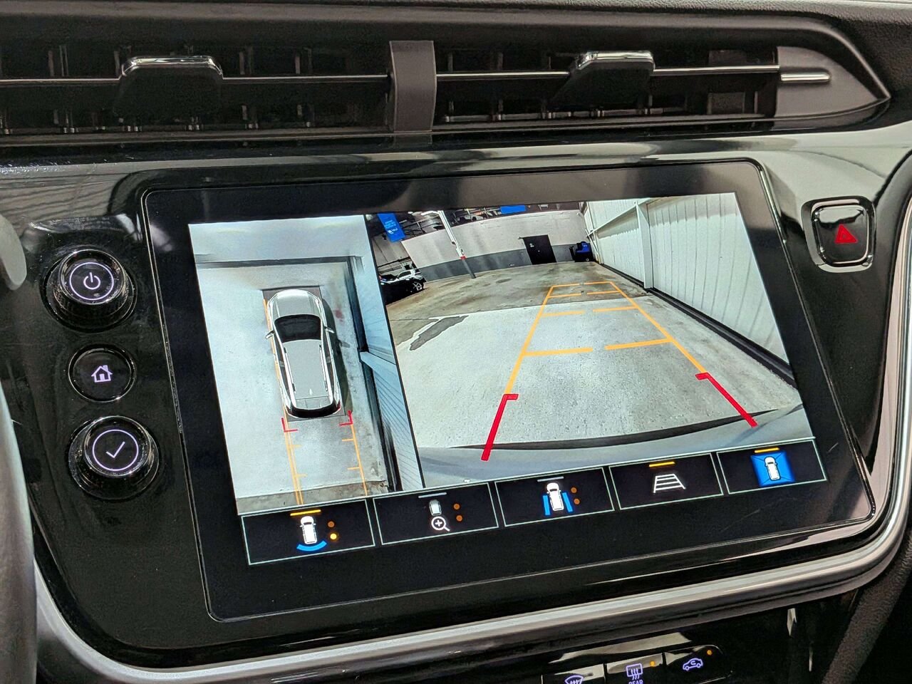 Chevrolet Bolt EUV 2023 Argent Val-David - photo #25