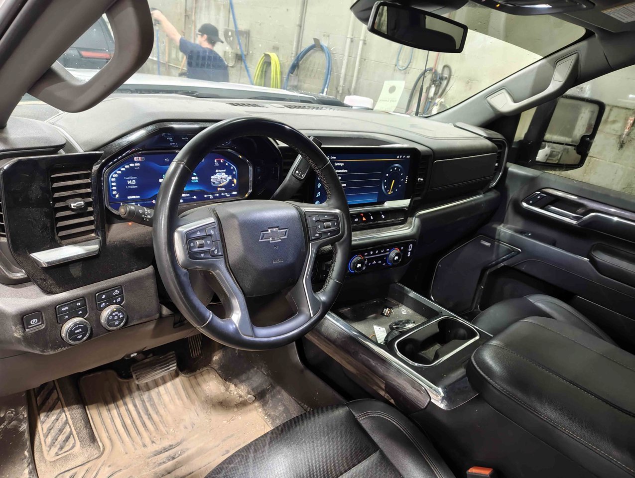 2024 Chevrolet Silverado 2500HD 4WD Crew Cab 159 LTZ White Sherwood Park - photo #6