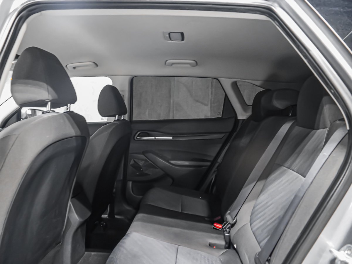 2022 Kia Seltos LX Black Montreal - photo #13
