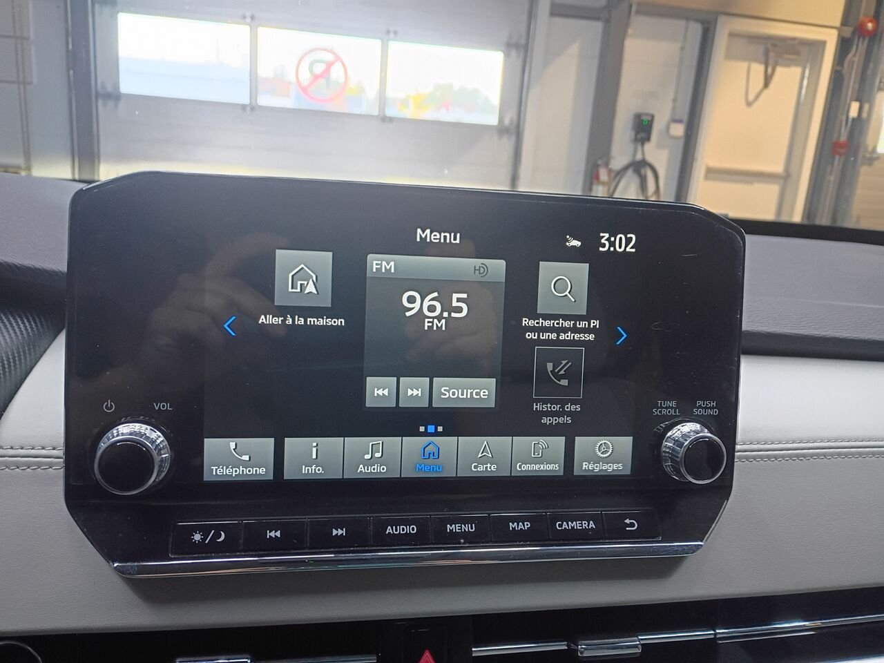 2023 Mitsubishi Outlander Plug-In Hybrid Black Blainville - photo #28