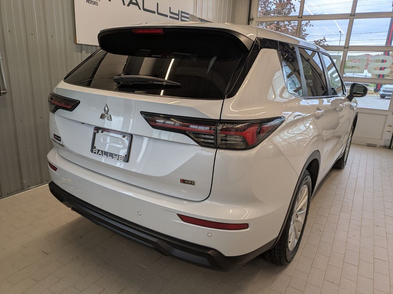 Mitsubishi Outlander 2025 Blanc Gatineau - photo #19