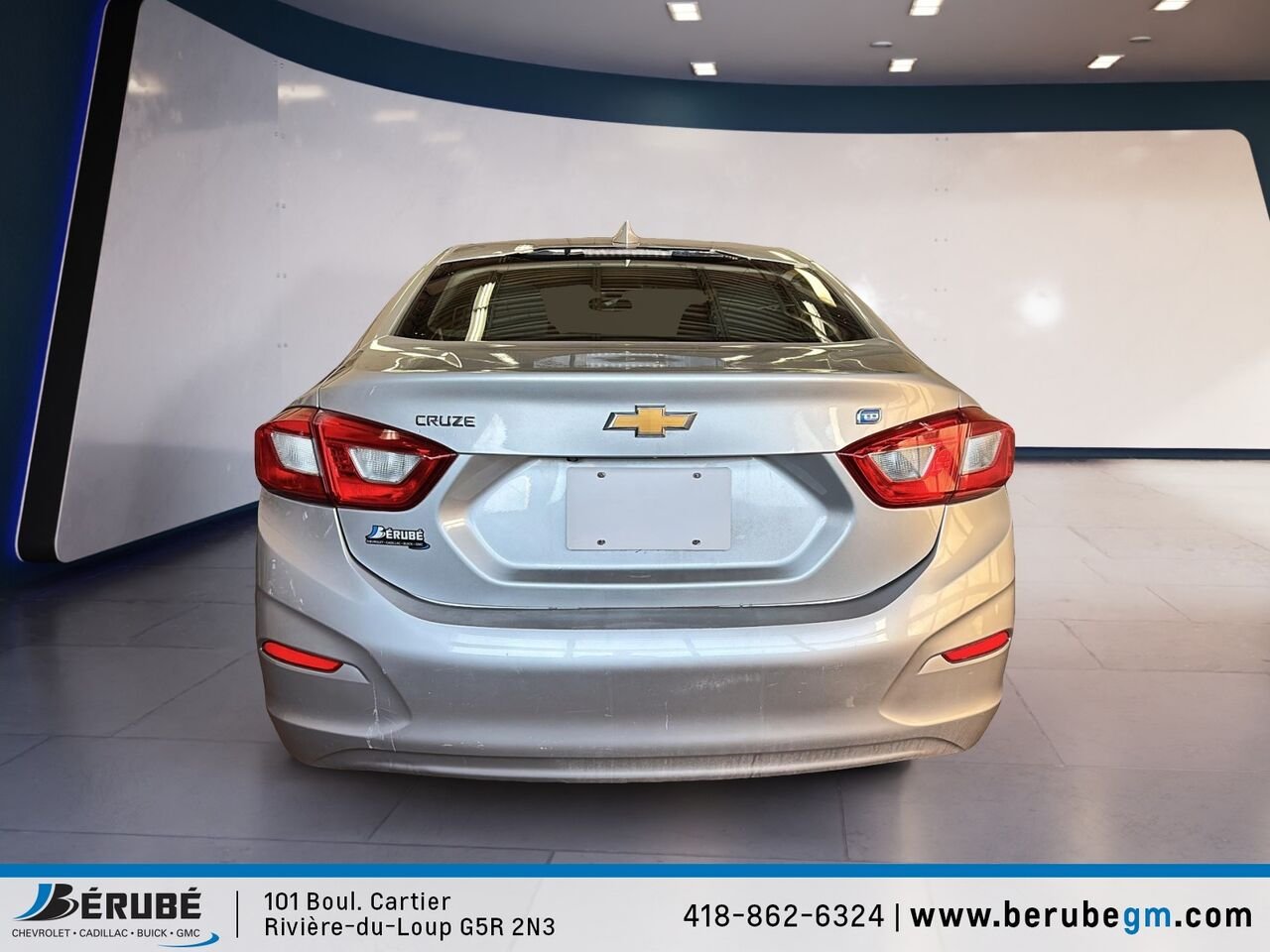 CHEVROLET CRUZE LT LT 1.6L berline 4 portes avec 1SH 2018 Argent Rivière-du-Loup - photo #2
