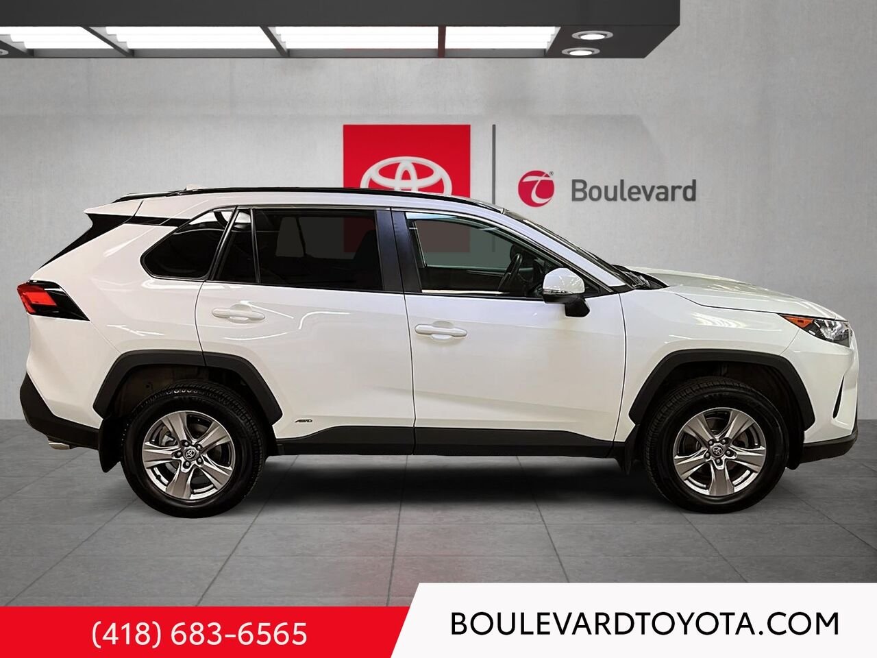 Toyota RAV4 Hybride 100742A-86 | LE, AWD 2022 Blanc Québec - photo #2