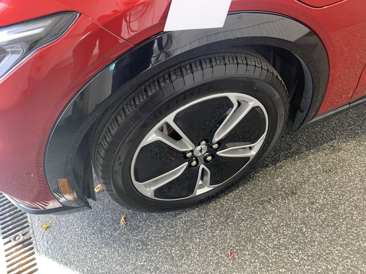Ford Mustang Mach-E PREMIUM AWD Haut de gamme TI 2023 Rouge Châteauguay - photo #1