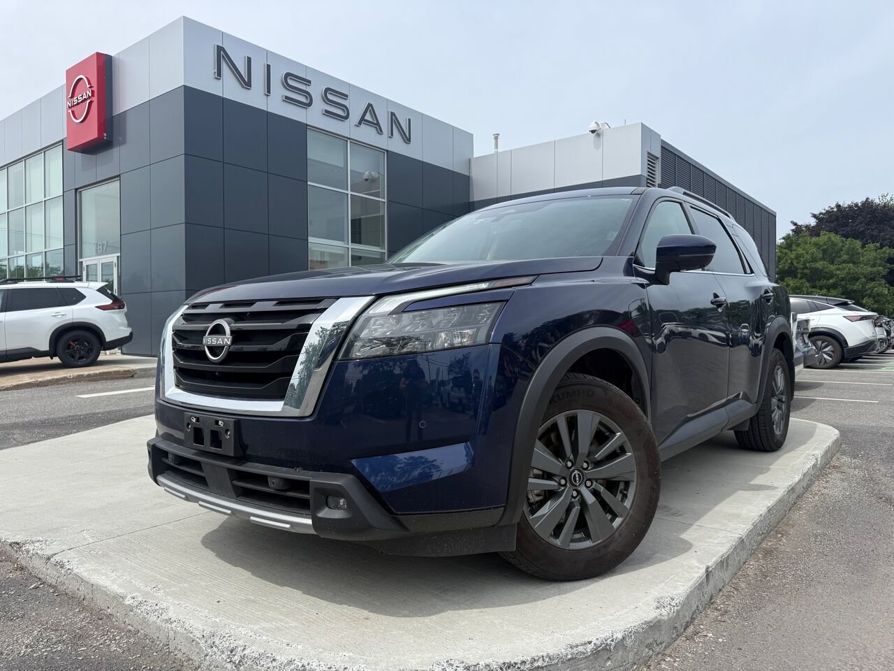 Nissan Pathfinder SV | JAMAIS ACCIDENTÉ✅ 2024 Bleu Châteauguay - photo #0