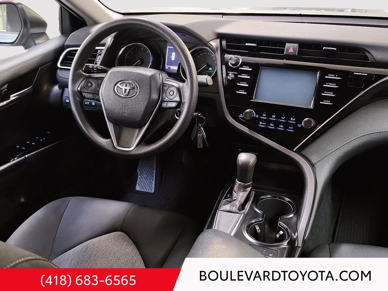 2018 Toyota CAMRY 550009-57 | LE Silver Québec - photo #12
