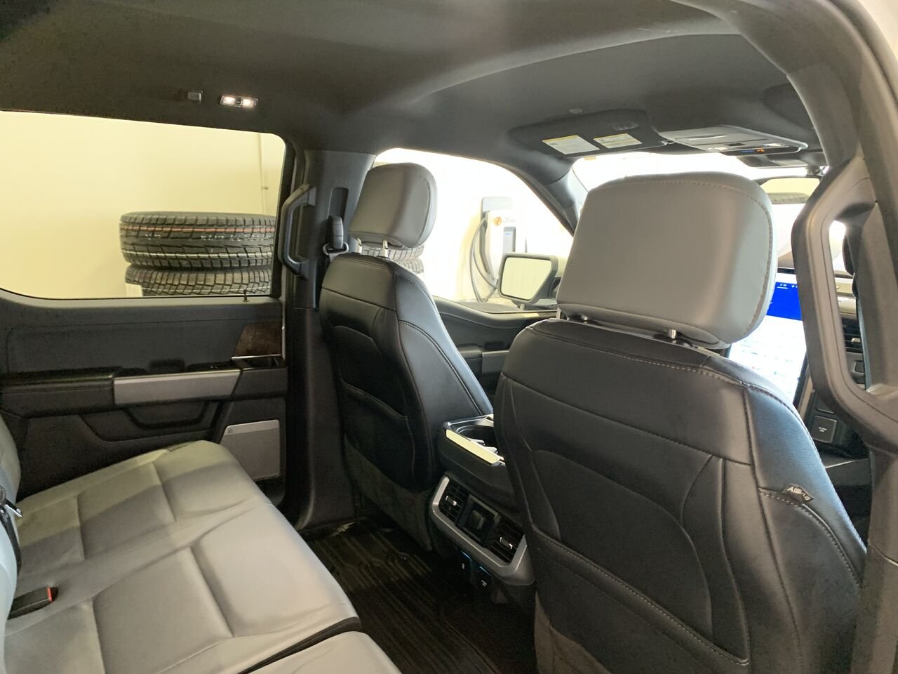 Ford F-150 Lightning LARIAT LARIAT cabine SuperCrew 4RM caisse de 5,5 pi 2023 Gris Châteauguay - photo #15