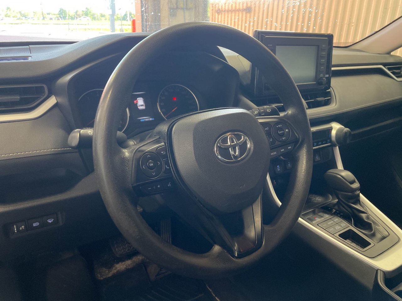 Toyota RAV4 LE AWD *CARPLAY* SIÈGES CHAUFF ALERTES RÉG ADAPT 2019 Argent Saint-Jérôme - photo #13