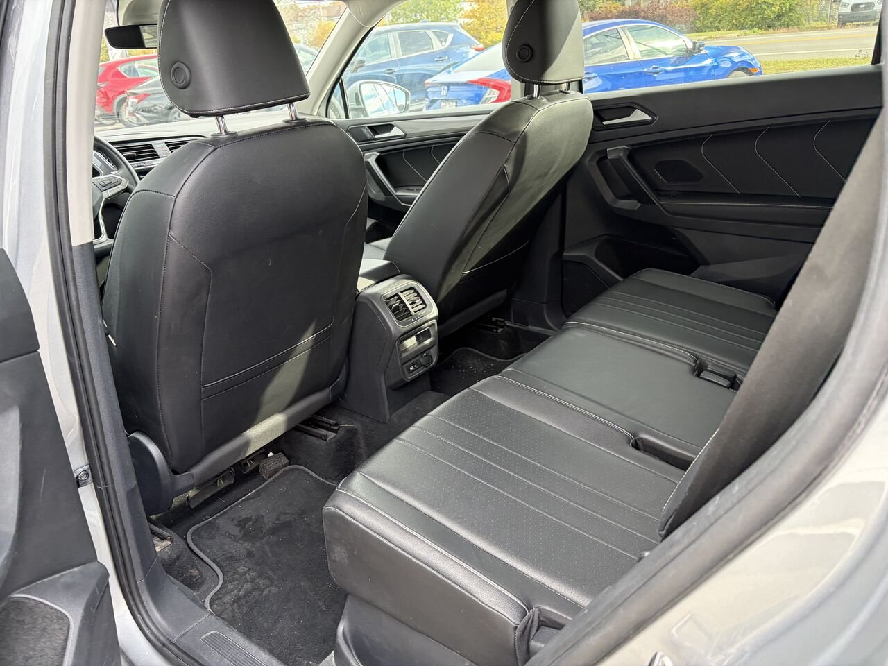 VOLKSWAGEN TIGUAN SE/WOLFSBURG Comfortline 4MOTION 2024 Gris Montmagny - photo #8