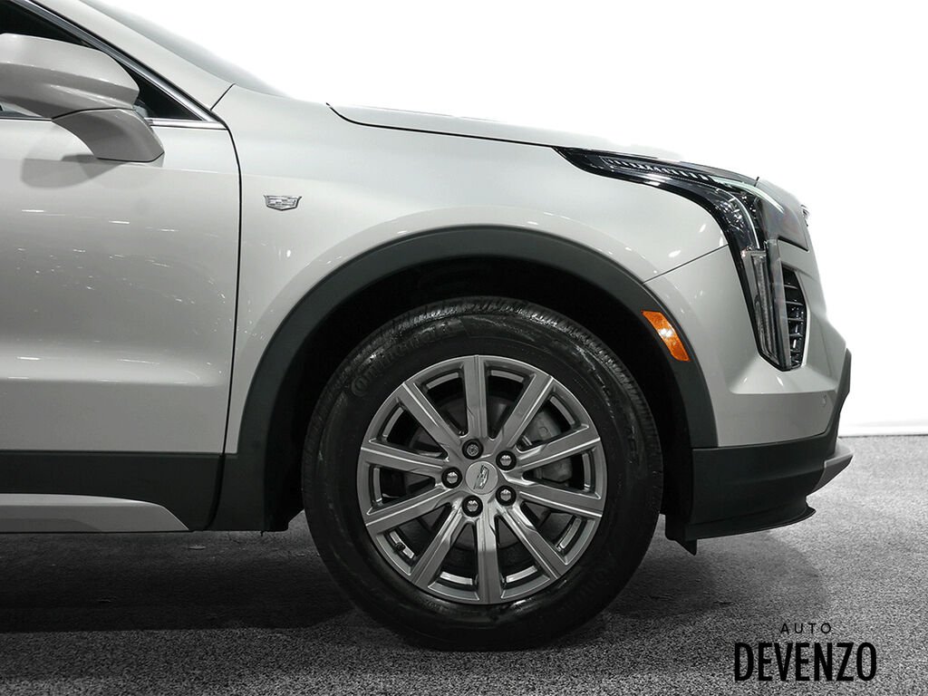 2020 Cadillac XT4 Silver Saint-Eustache - photo #4