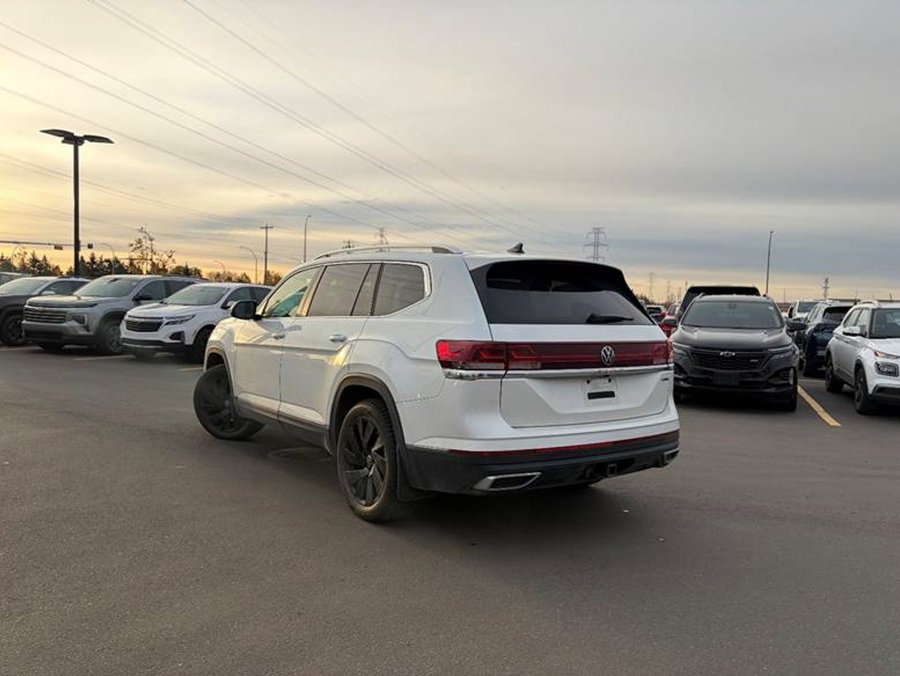 2024 Volkswagen Atlas Highline 4Motion 2.0L 7 Passenger | Panoramic Sunroof White